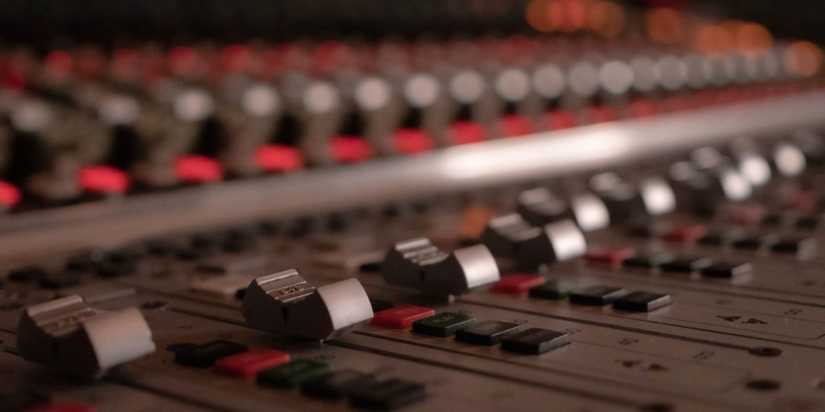 O que é mixagem e masterização? - Academia do DJ - Blog